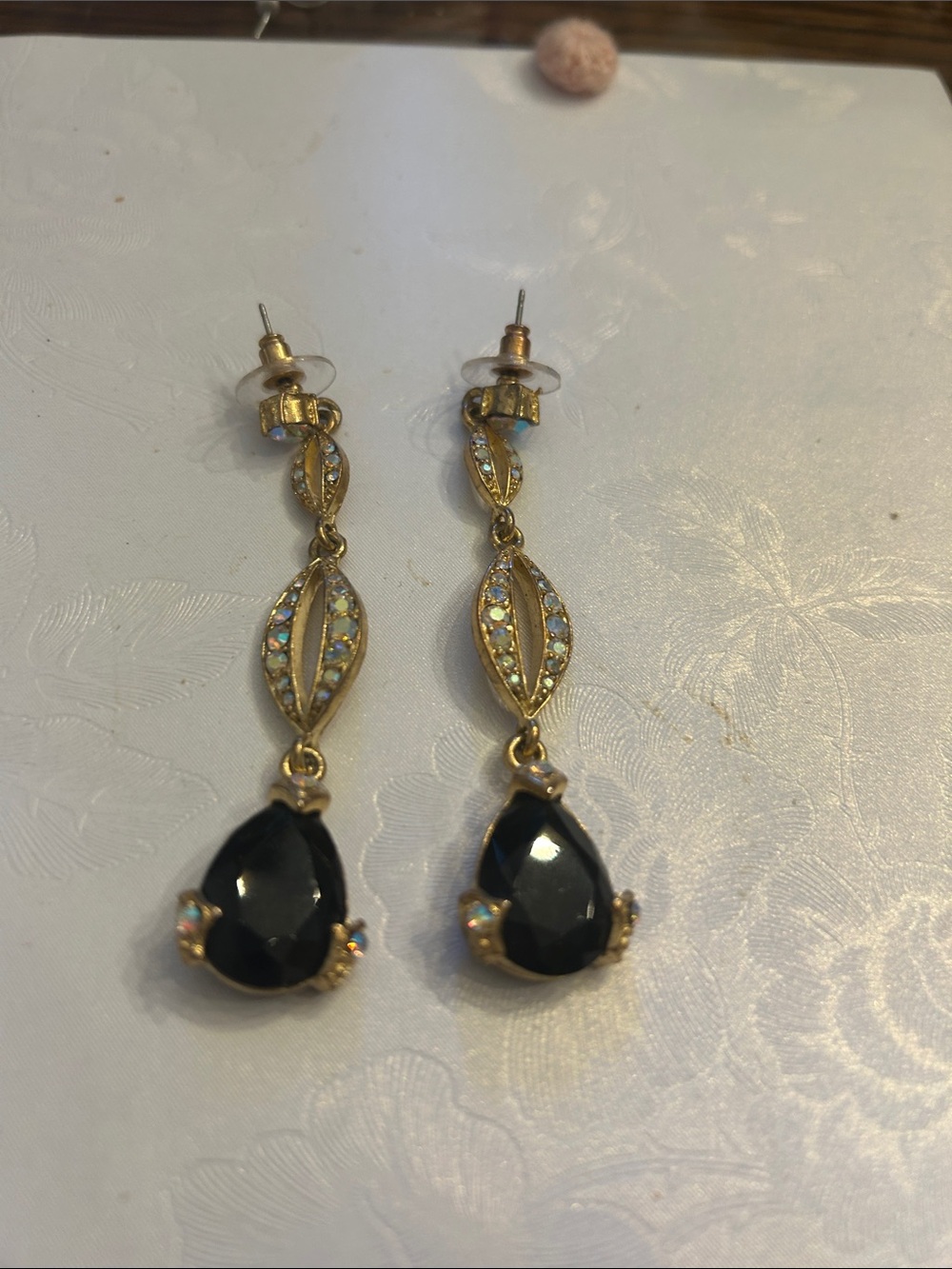 Elegant Gold Drop Earrings with Black Teardrop Stones